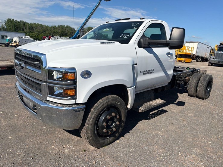 chevrolet-6500-image-2