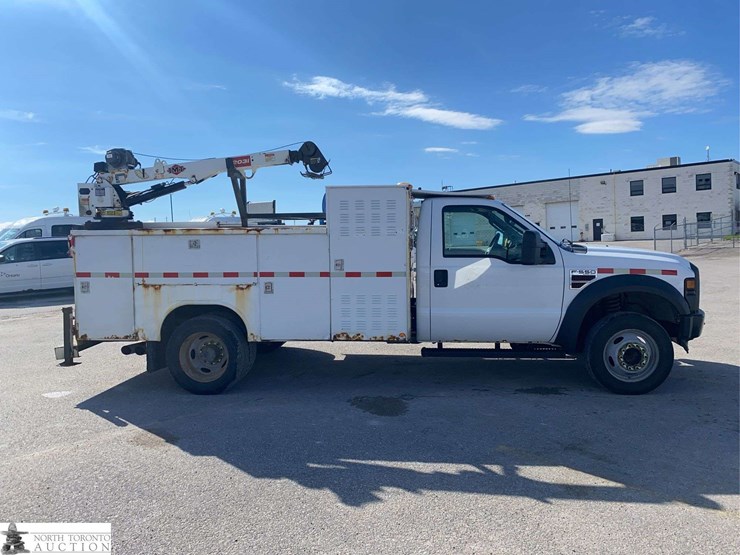 2010-ford-f550-image-4
