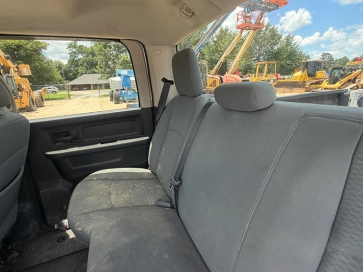 2013-dodge-ram-2500-image-27