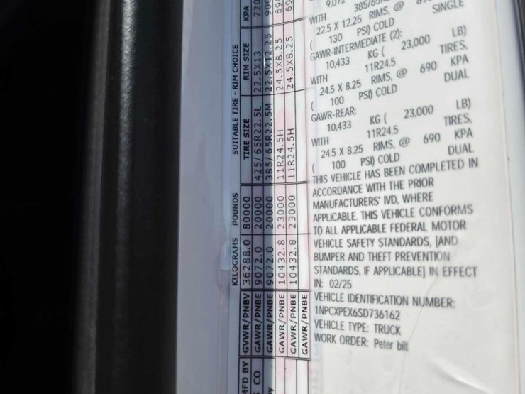 2025-peterbilt-567-image-32
