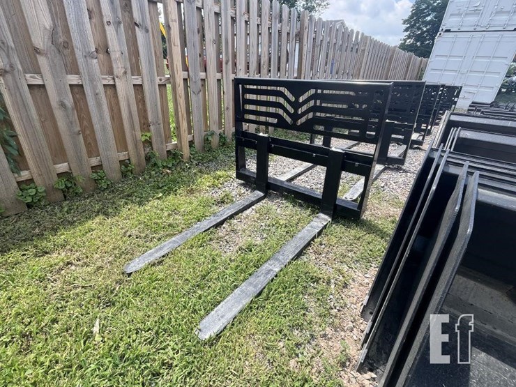 wildcat-48"-pallet-forks-image-1
