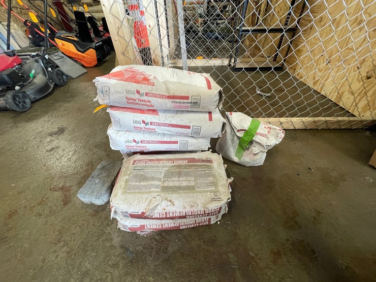 #7942-•-(7)-50lb-bags-of-unaggregated-wall-and-ceiling-spray-texture-image-1