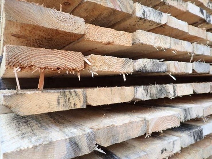 qty-of-(264)-1-in.-x-4-in.-x-8-ft-rough-cut-pine-image-4