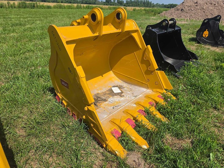 caterpillar-336d-image-2