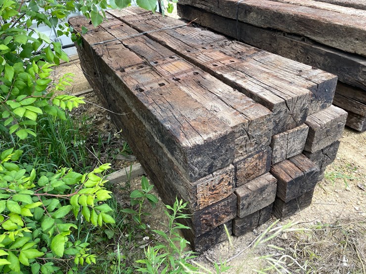 #3450-•-bundle-of-(16)-railroad-ties-image-3