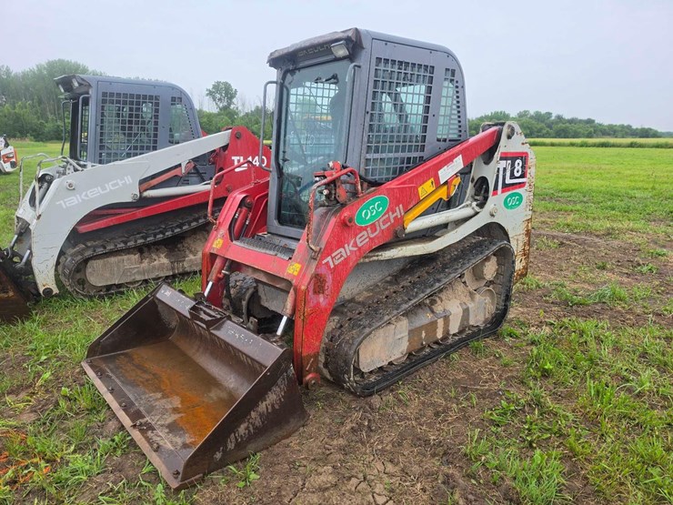 2008-takeuchi-tl8-image-3