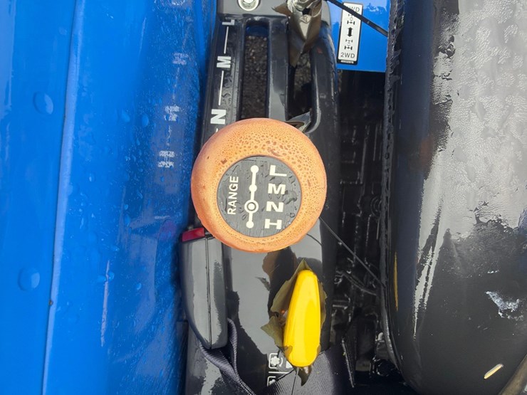 new-holland-workmaster-35-image-16