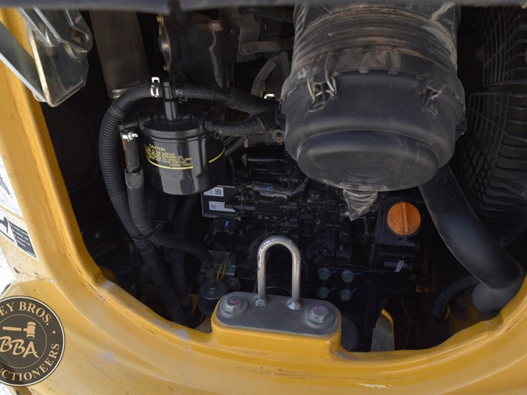 2020-deere-35g-image-39