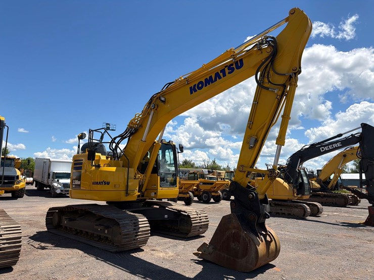 komatsu-pc238us-lc-11-image-4