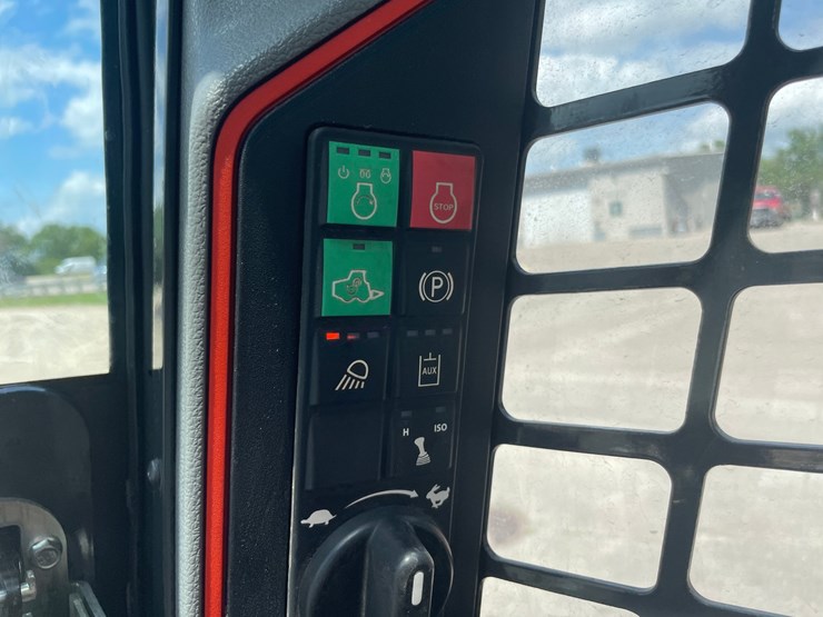 2024-bobcat-t66-image-35