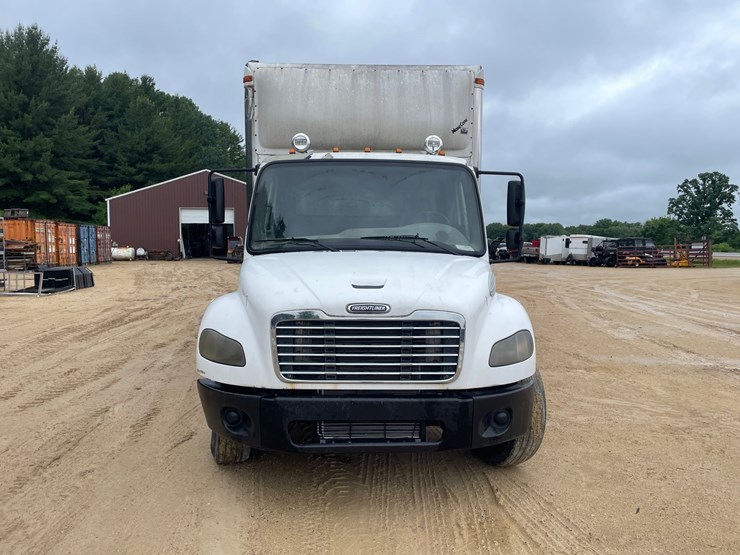 #100-•-2005-freightliner-corp-business-class-m2-straight-truck-(has-wi-title)-image-2