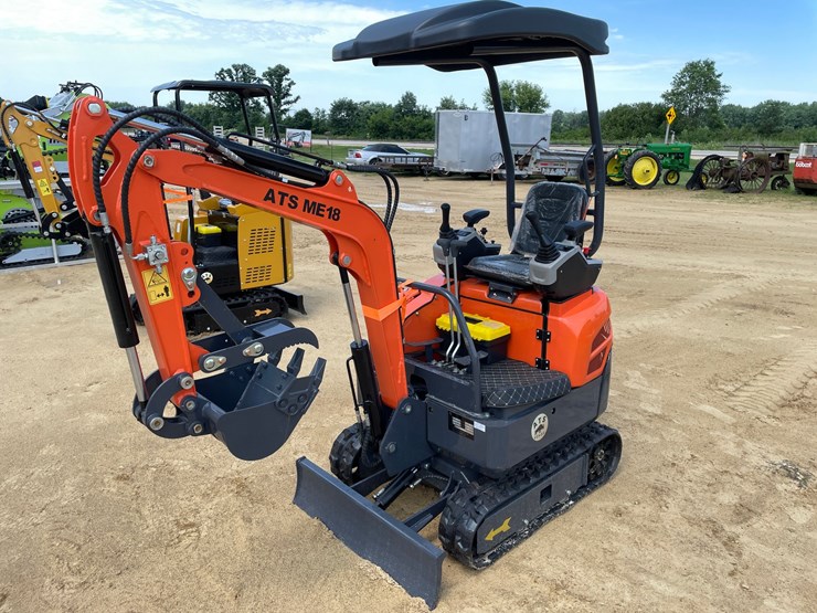 #122-•-new-atspower-me18-mini-excavator-image-1