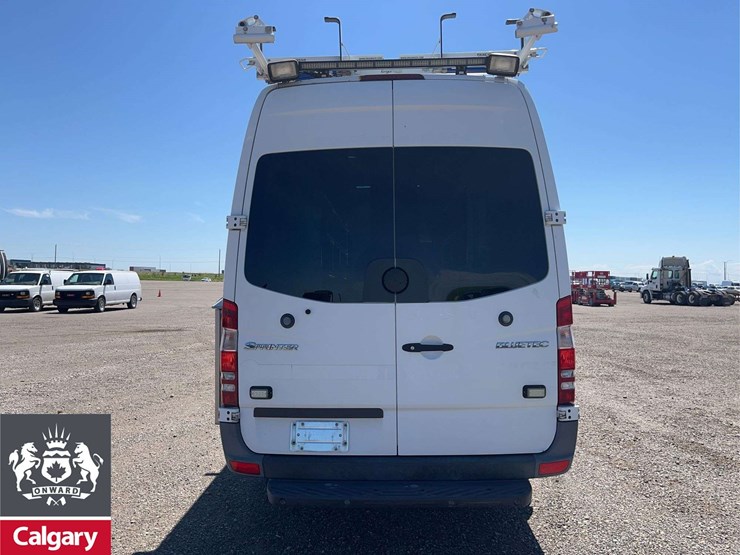 2012-mercedes-benz-sprinter-3500-image-4