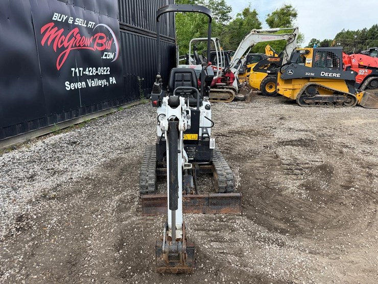 2022-bobcat-e10-image-9