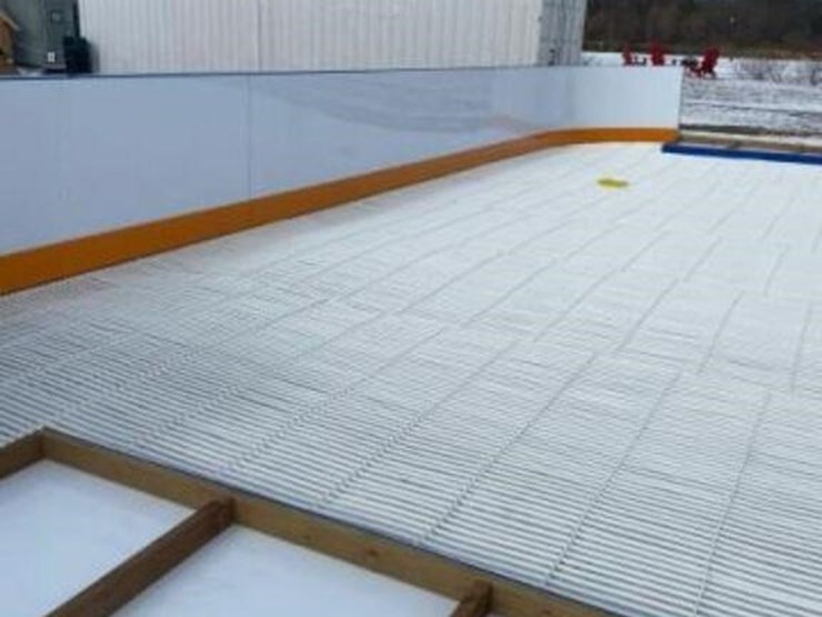 calmac-ice-mat-ii-44-ft-x-60-ft-ice-rink-kit-image-8