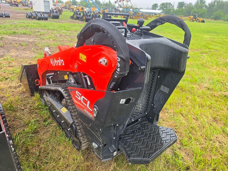 2026-kubota-scl1000-image-5