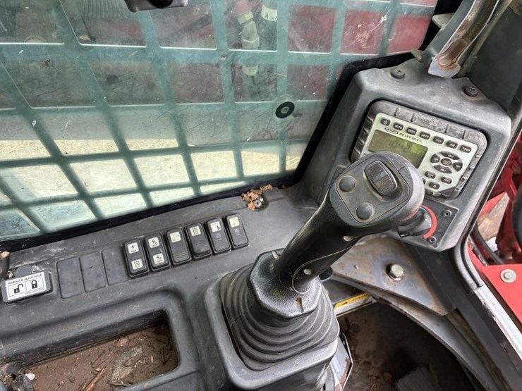 2018-takeuchi-tl12-image-15