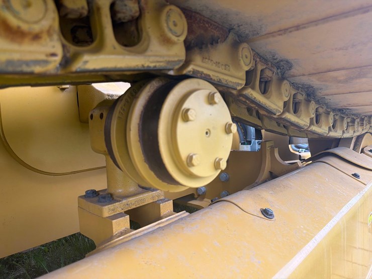 caterpillar-d1-lgp-image-16