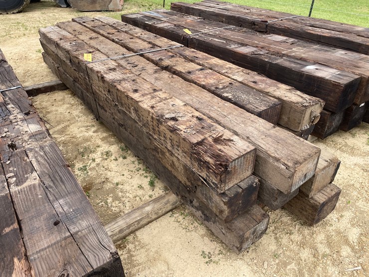 #3445-•-bundle-of-(12)-railroad-ties-image-1