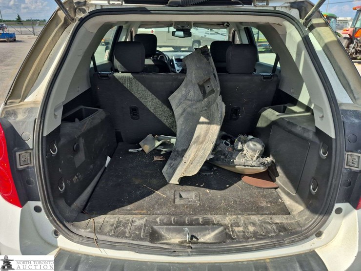 2015-chevrolet-equinox-image-25