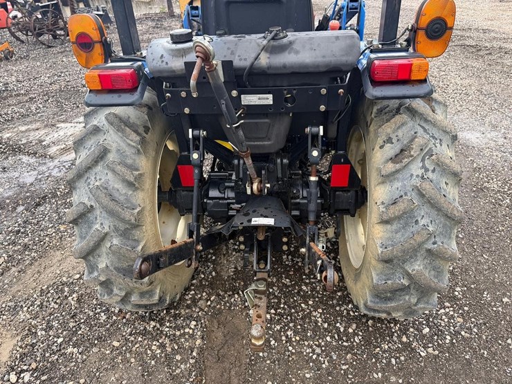 new-holland-workmaster-40-image-13