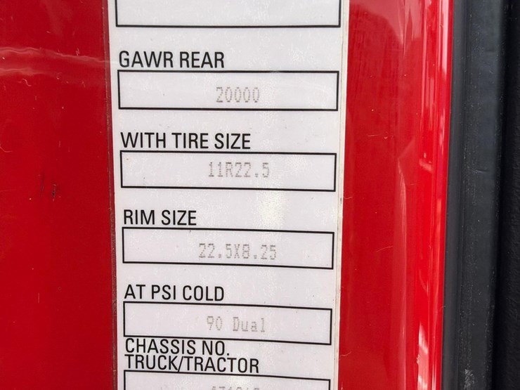 2015-kenworth-t880-image-28