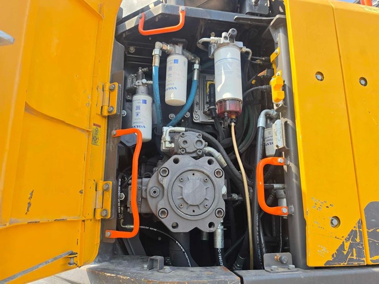 2022-volvo-ecr355el-image-13