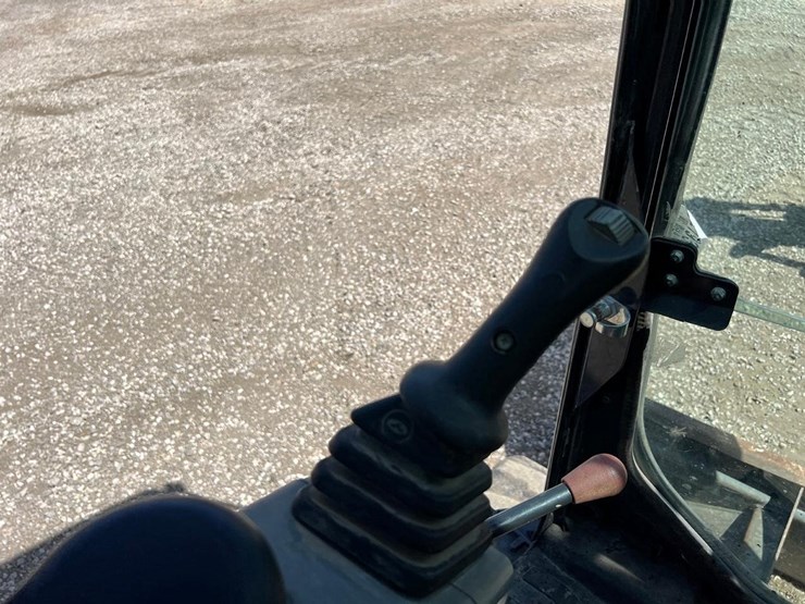 2021-bobcat-e50-image-26