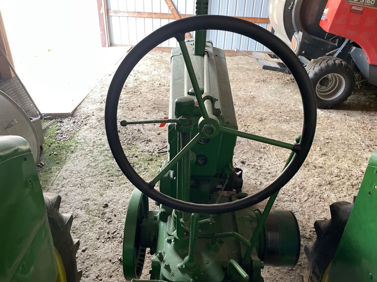 john-deere-model-b-image-10