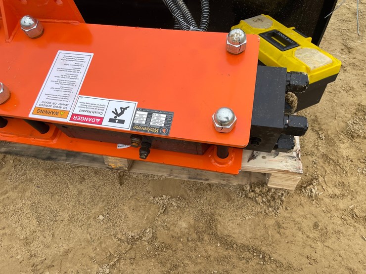 #2053-•-new-wolverine-skid-steer-post-hole-driver-image-9