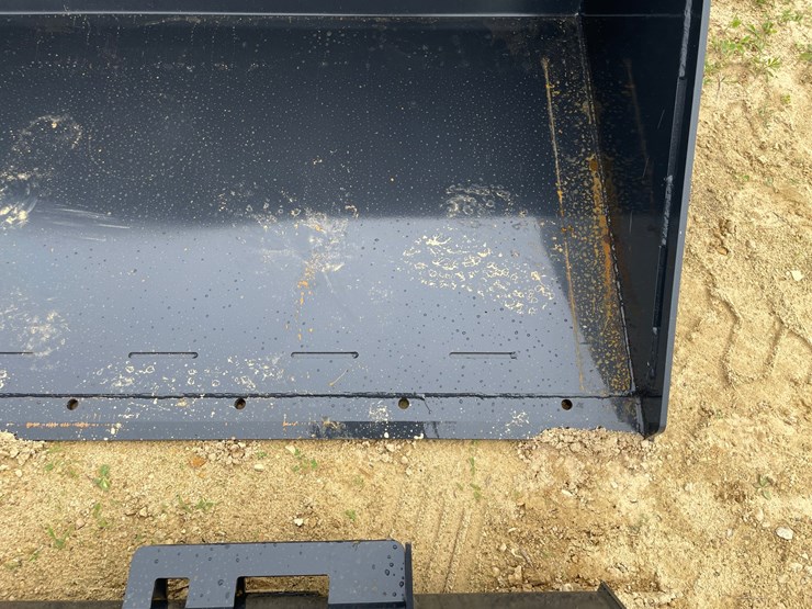 #2029-•-new-wolverine-skid-steer-72"-bucket-image-8