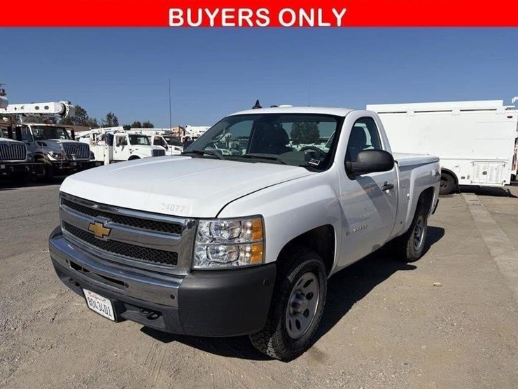 2011-chevrolet-silverado-1500-image-1