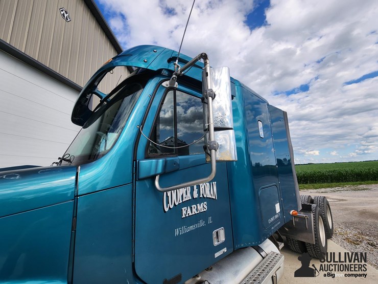 2001-freightliner-columbia-sleeper-truck-tractor-image-15