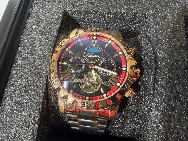 #84579-•-box-of-invicta-watches-image-7