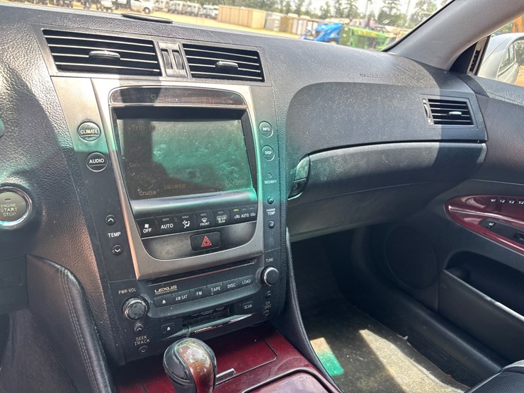 #84005-•-2005-lexus-gs300-image-12