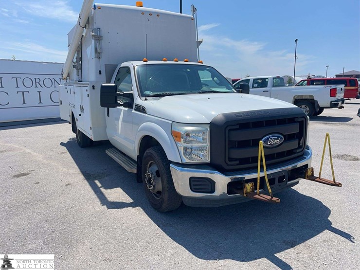 2011-ford-f350-image-3