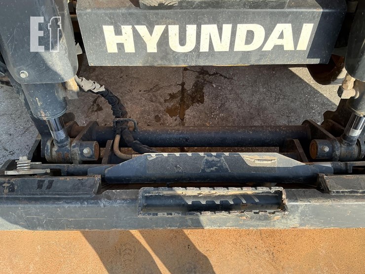 2024-hyundai-ht100v-image-12