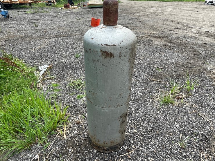 #8349-•-acetylene-tank-image-3