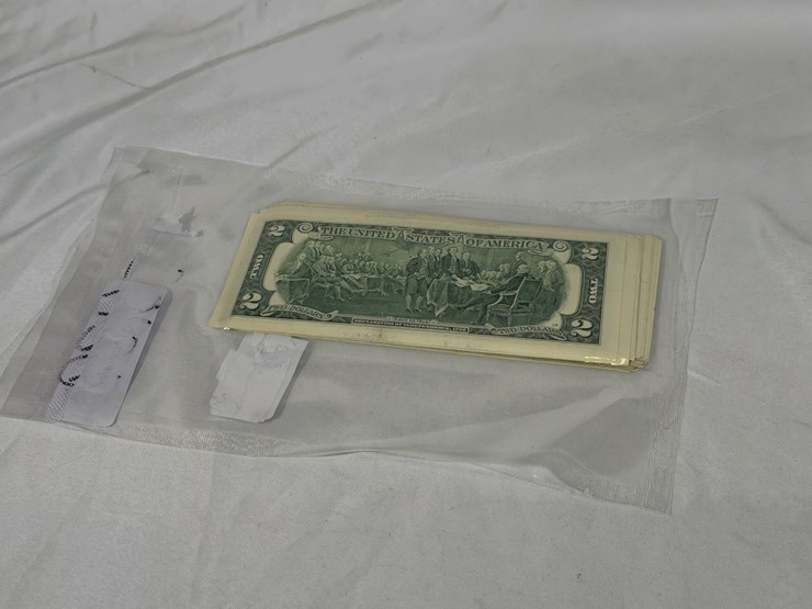 #40038-•-(50)-2017-two-dollar-bills-uncirculated-image-4