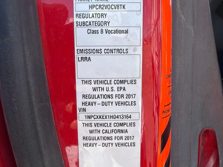 2017-peterbilt-567-image-29