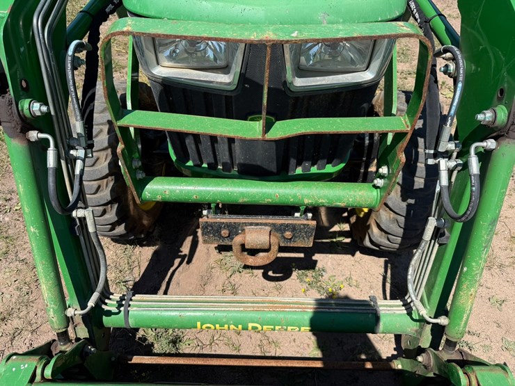 john-deere-3032e-image-21