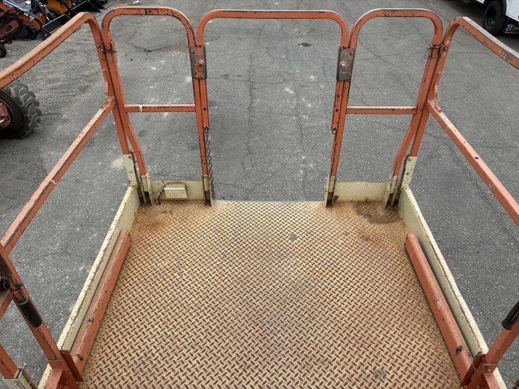 2002-jlg-260mrt-image-18