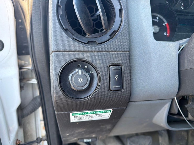 2016-ford-f550-image-23