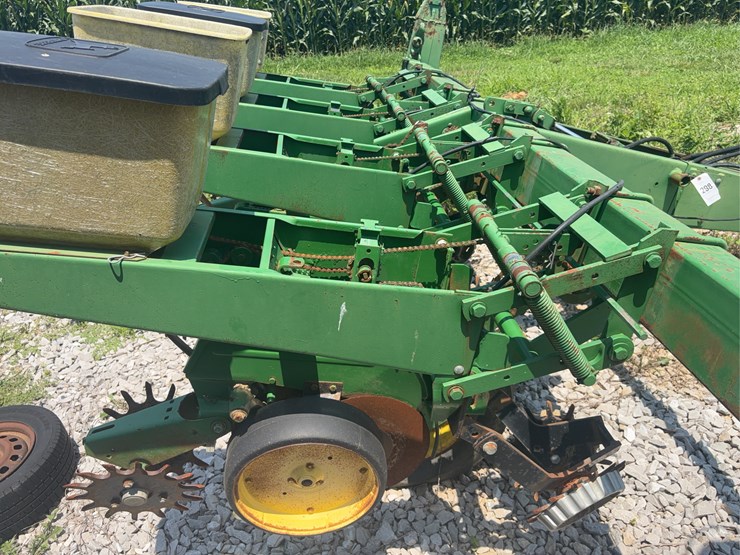 john-deere-7000-image-7