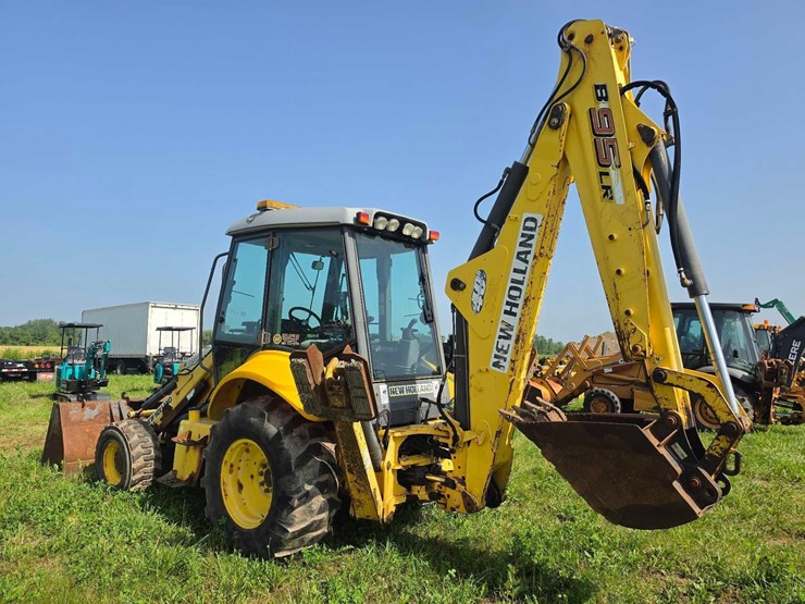 new-holland-b95-image-6