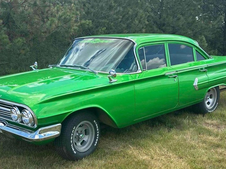 1960-chevrolet-biscayne-4-door-sedan-image-1