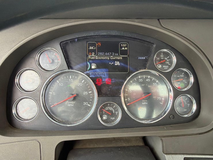 2015-kenworth-t880-image-23