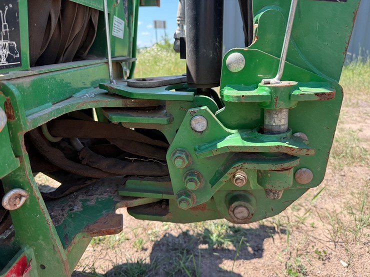 john-deere-3032e-image-45