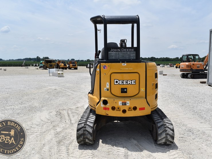2020-deere-35g-image-4