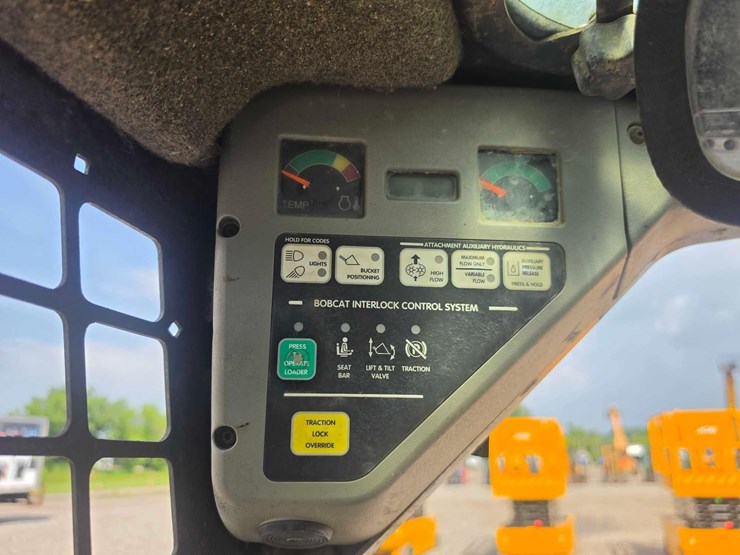 bobcat-t200-image-20